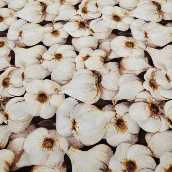 RJR Fabrics Other - Garlic Print Cotton Fabric Farmers Market 2008 RJR Fabrics 2 Yards